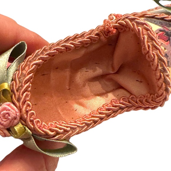 Wayne Kleski Katherines Collection retired Embellished Victorian shoe design - Picture 7 of 9